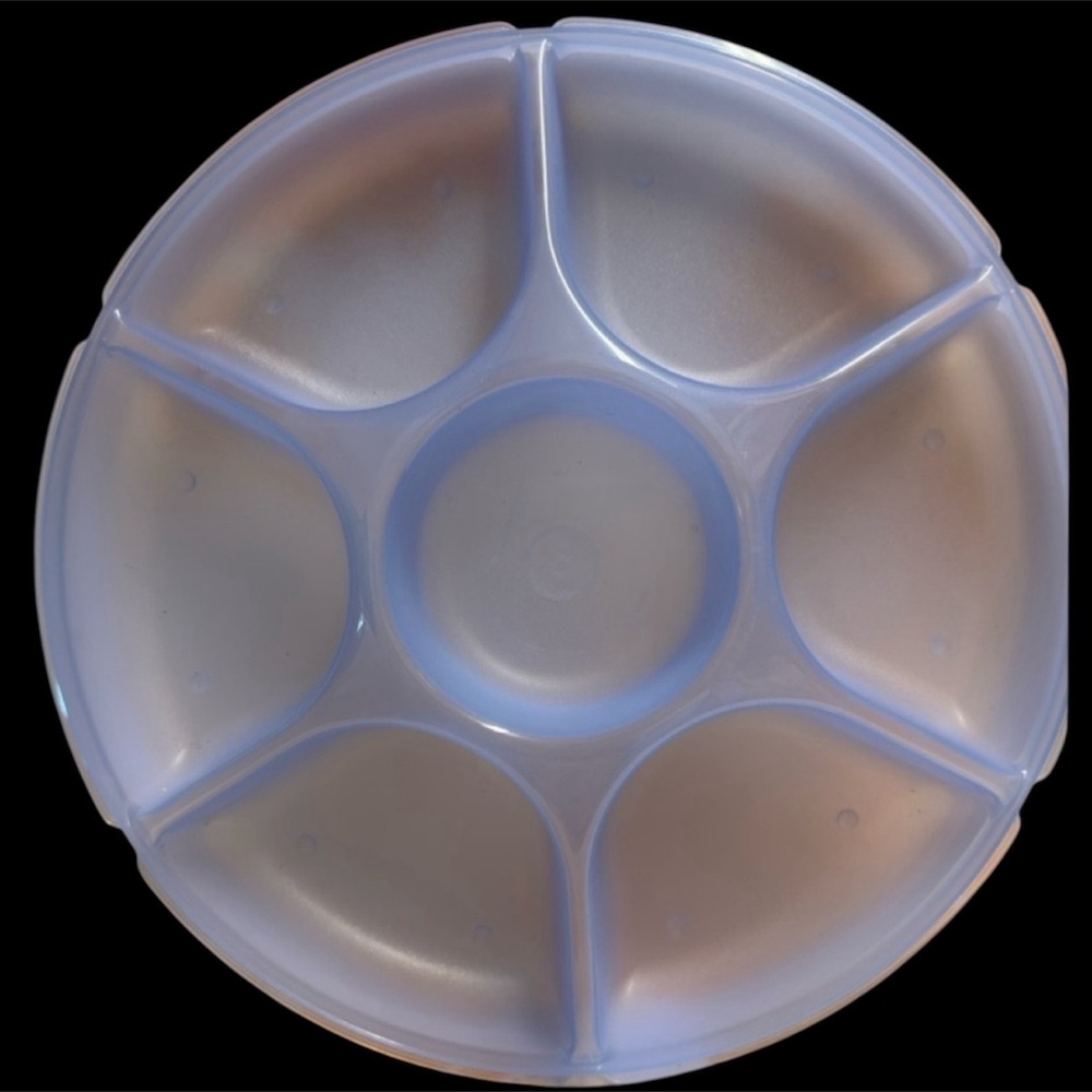 Tupperware Party Server Covered Tray #1665G-1 Veggie Server 14”Vintage- CLEAN